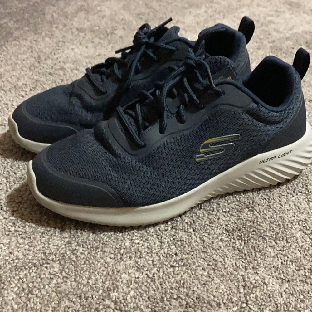 Sketchers Shoes